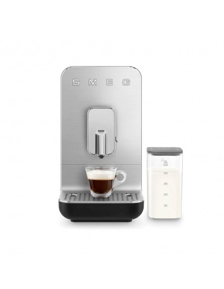 Cafetera Superautomática - Smeg...