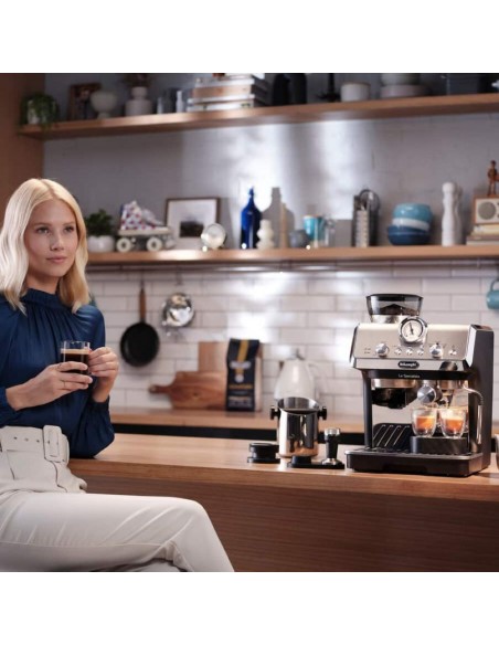 Cafetera Súper Automática - DELONGHI...